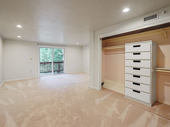 17 Crowningshield Dr, Paxton MA 01612