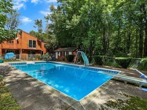 17 Crowningshield Dr, Paxton MA 01612