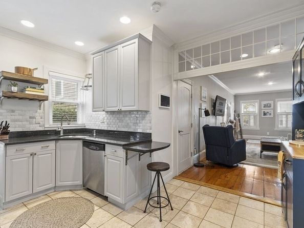 192 W 5th Street 1, Boston MA 02127