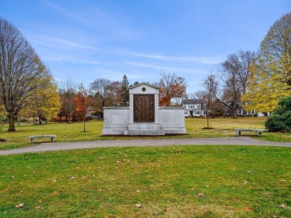 11 West Bradstreet Rqad, North Andover MA 01845