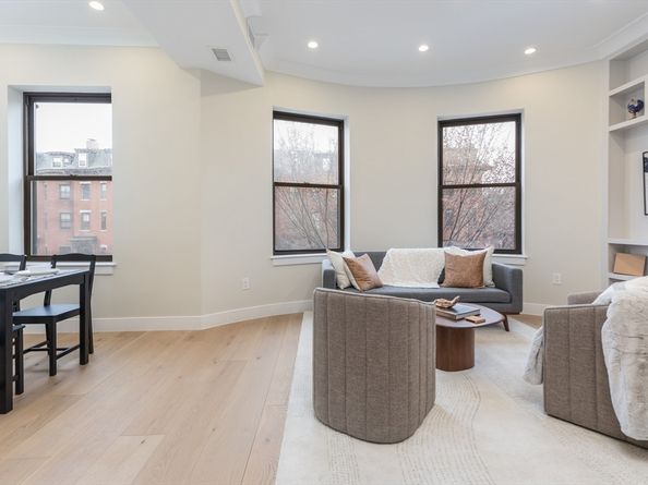 577 Massachusetts C, Boston MA 02118