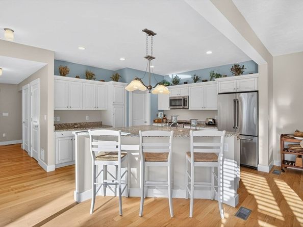 16 Rebeccas Landing 16, Plymouth MA 02360