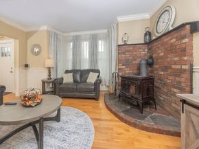 20 Elm Pl, Whitman MA 02382