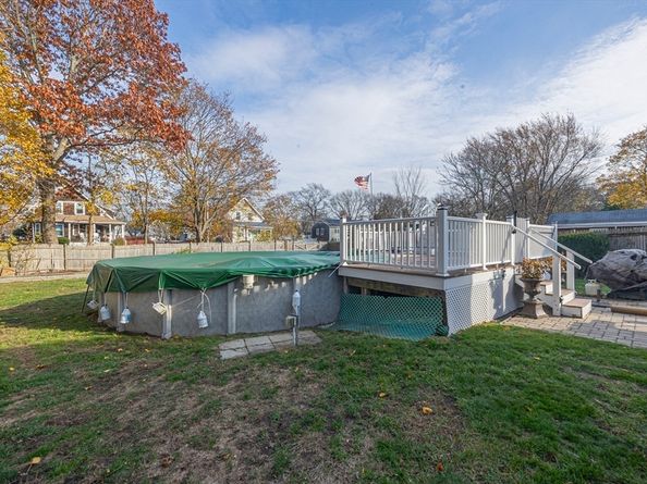 20 Elm Pl, Whitman MA 02382