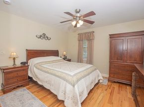 20 Elm Pl, Whitman MA 02382