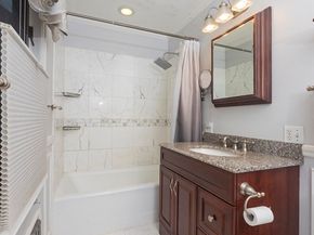 20 Elm Pl, Whitman MA 02382