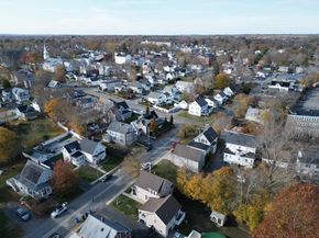 20 Elm Pl, Whitman MA 02382