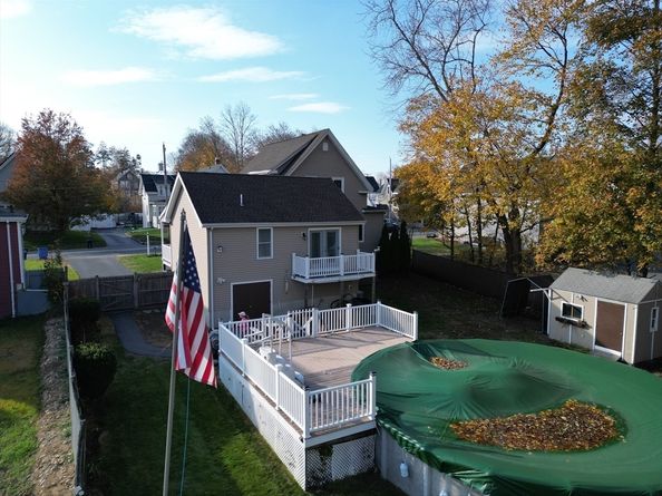 20 Elm Pl, Whitman MA 02382