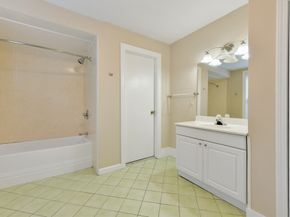 852 East Broadway 3, Boston MA 02127