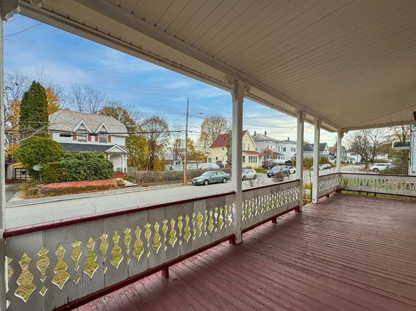 90 Albee St, Fitchburg MA 01420