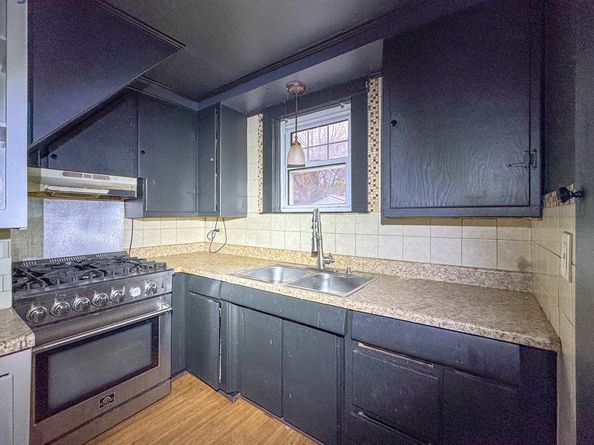 90 Albee St, Fitchburg MA 01420