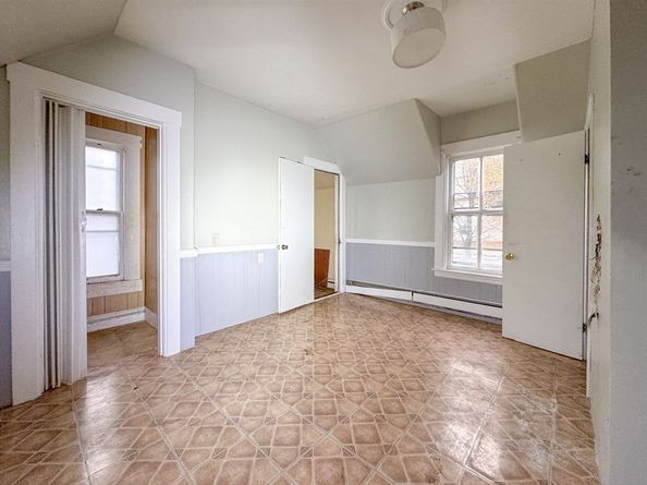 90 Albee St, Fitchburg MA 01420