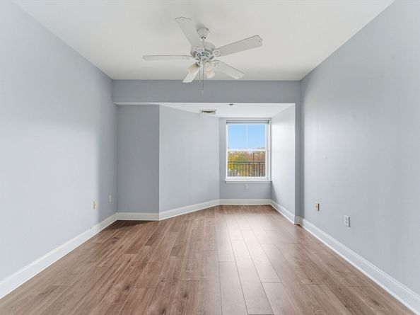 10 Seaport Dr 2311, Quincy MA 02171