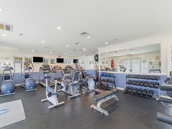 10 Seaport Dr 2311, Quincy MA 02171