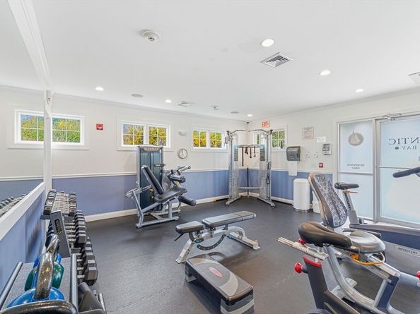 10 Seaport Dr 2311, Quincy MA 02171