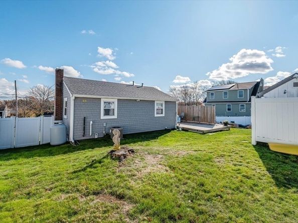 65 Hilltop Ave, Plymouth MA 02360