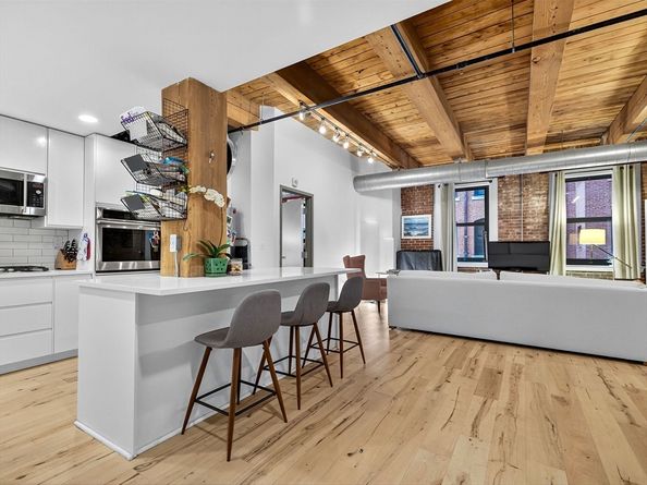 9 West Broadway 206, Boston MA 02127