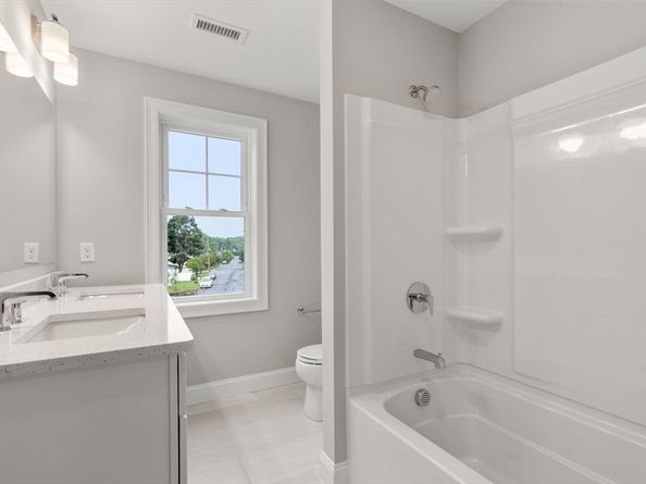 31 Danielle's Way, Worcester MA 01606