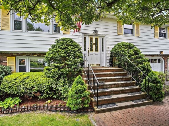 12 Cassidy Drive, Woburn MA 01801
