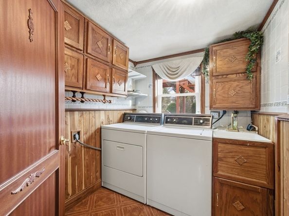 12 Cassidy Drive, Woburn MA 01801