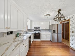 12 Cassidy Drive, Woburn MA 01801