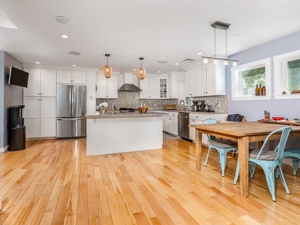 15 Lindsey Street, Marblehead MA 01945