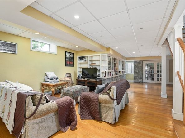 126 Summer 126, Watertown MA 02472