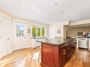 126 Summer 126, Watertown MA 02472