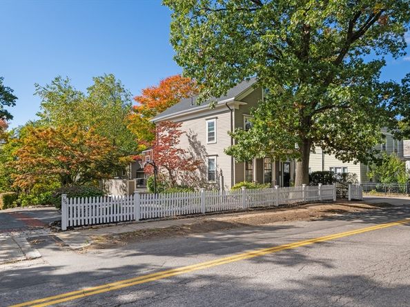 126 Summer 126, Watertown MA 02472