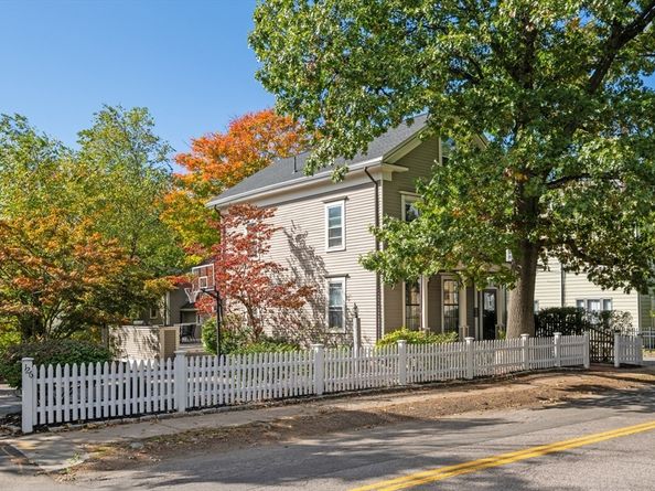 126 Summer 126, Watertown MA 02472