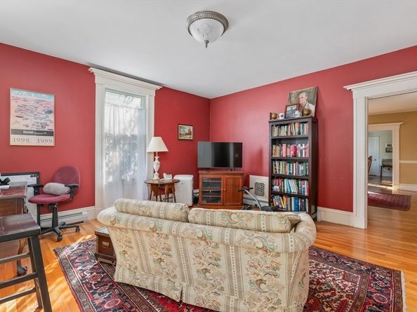 126 Summer 126, Watertown MA 02472