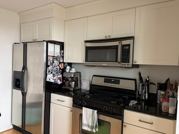 1 Nassau St 2210, Boston MA 02111