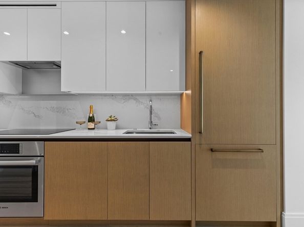 380 Harrison Ave 1005, Boston MA 02118