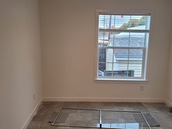 286 Newbury 110, Peabody MA 01960