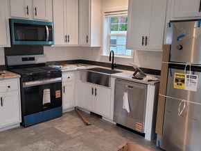 286 Newbury 110, Peabody MA 01960