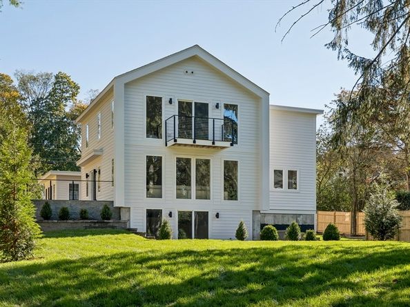 873 Chestnut Street, Newton MA 02468