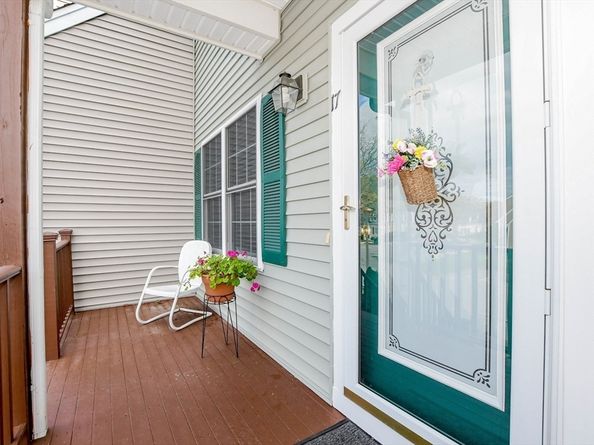 17 Carleton St 17, Wareham MA 02558