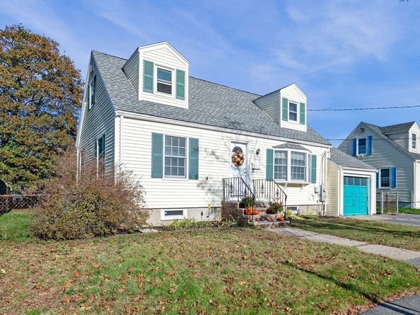 41 Dexter St, Peabody MA 01960