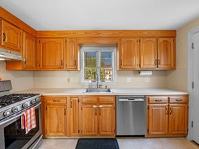 41 Dexter St, Peabody MA 01960