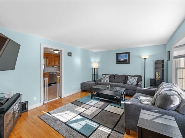 41 Dexter St, Peabody MA 01960