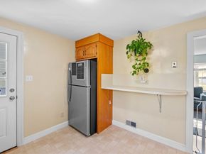 41 Dexter St, Peabody MA 01960