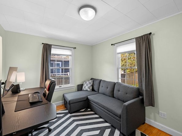 41 Dexter St, Peabody MA 01960