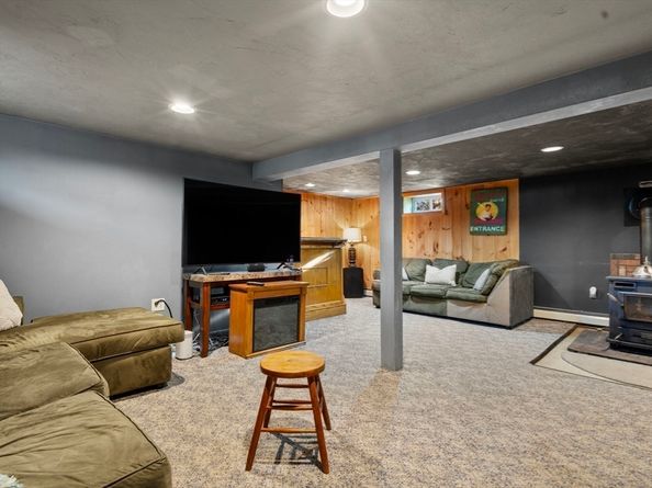30 Wampum Ave, Waltham MA 02451