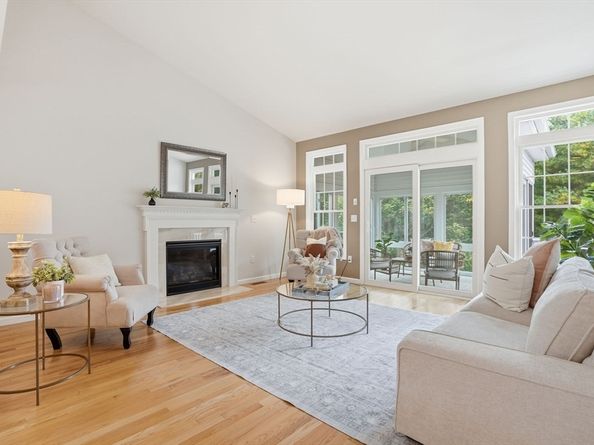 22 Cottage Cove, Plymouth MA 02360