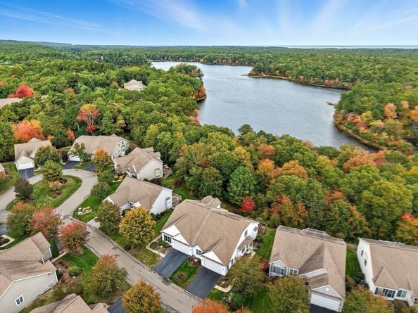 22 Cottage Cove, Plymouth MA 02360