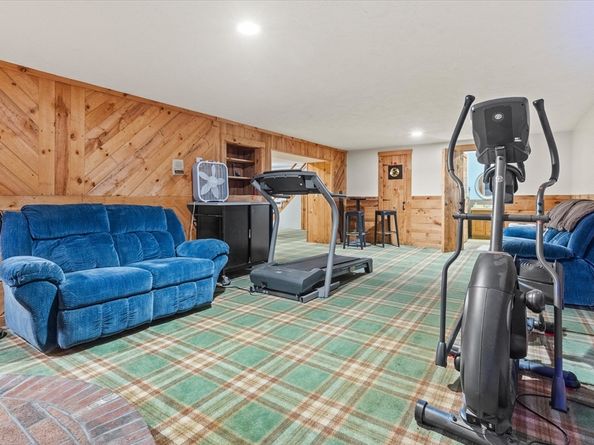 36 Sunrise Ave, Leominster MA 01453