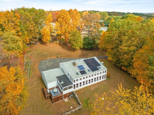 36 Sunrise Ave, Leominster MA 01453