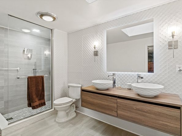 36 Sunrise Ave, Leominster MA 01453