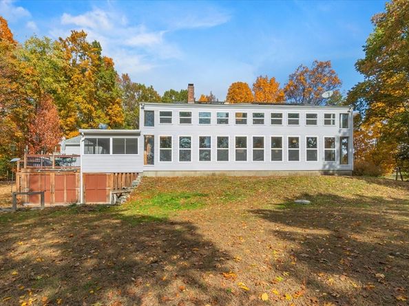 36 Sunrise Ave, Leominster MA 01453