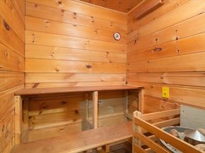 36 Sunrise Ave, Leominster MA 01453